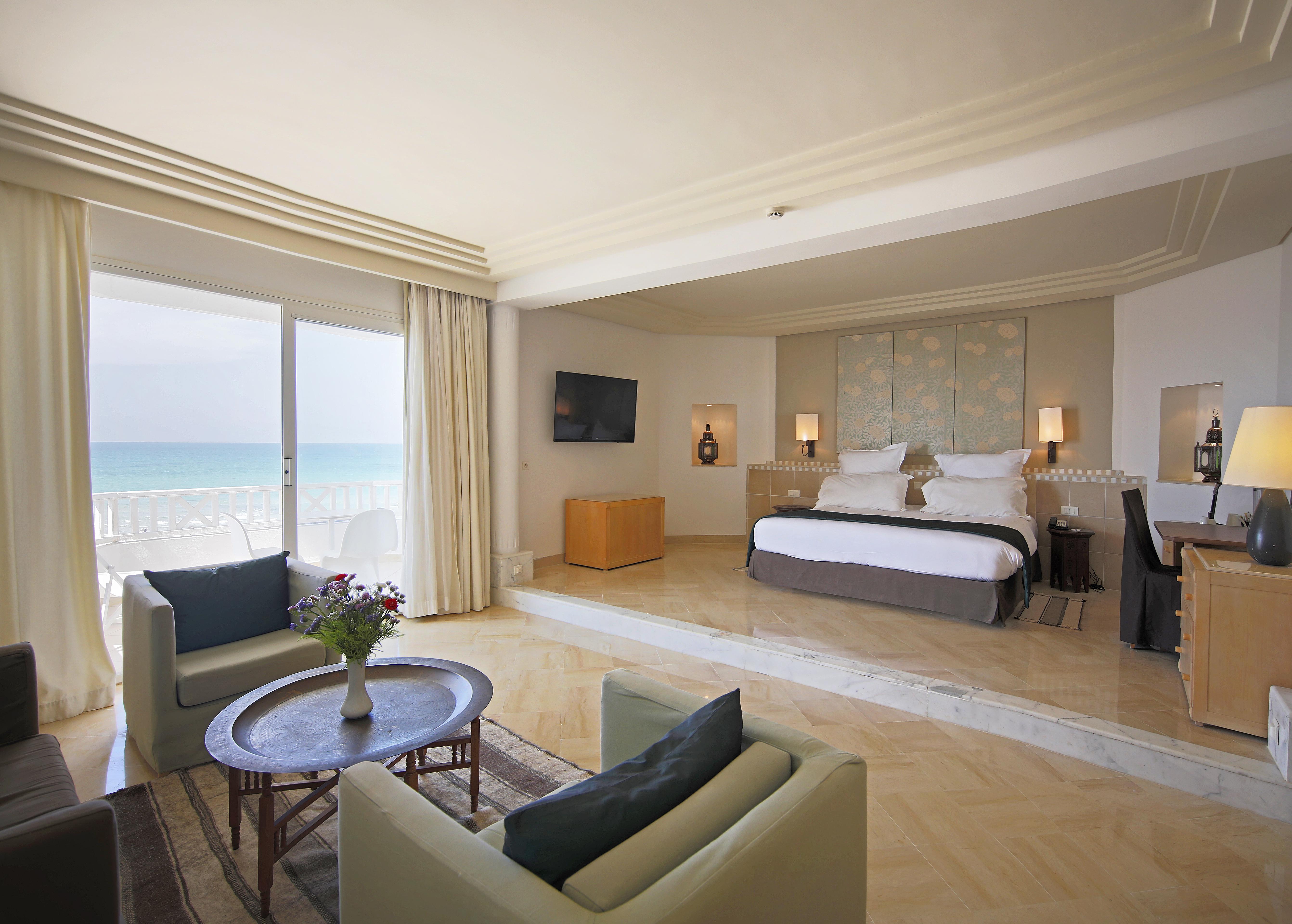 Radisson Blu Palace Resort&Thalasso, Djerba Mezraia Bagian luar foto Suite at the Grand Hotel
