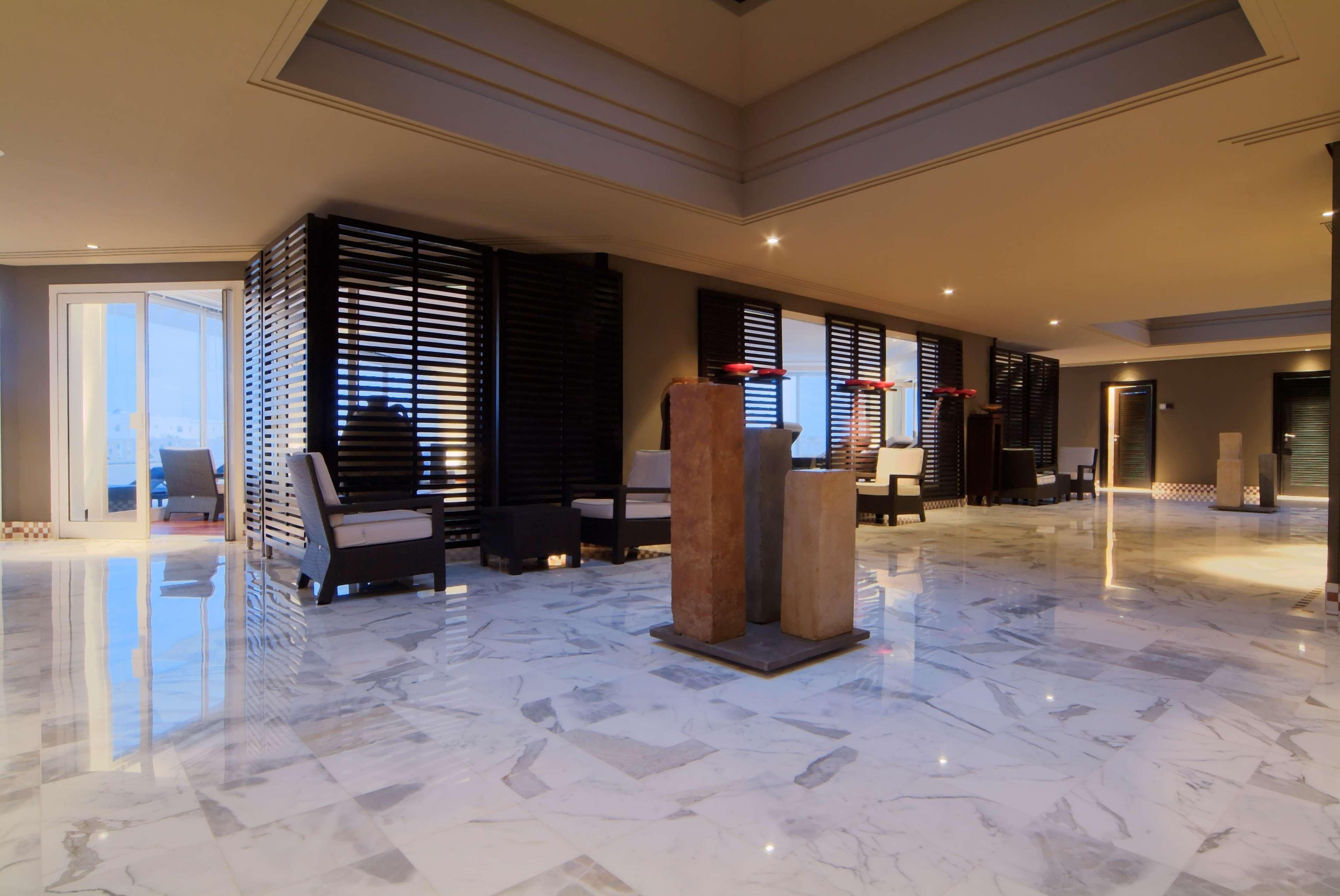 Radisson Blu Palace Resort&Thalasso, Djerba Mezraia Bagian luar foto The lobby of the hotel