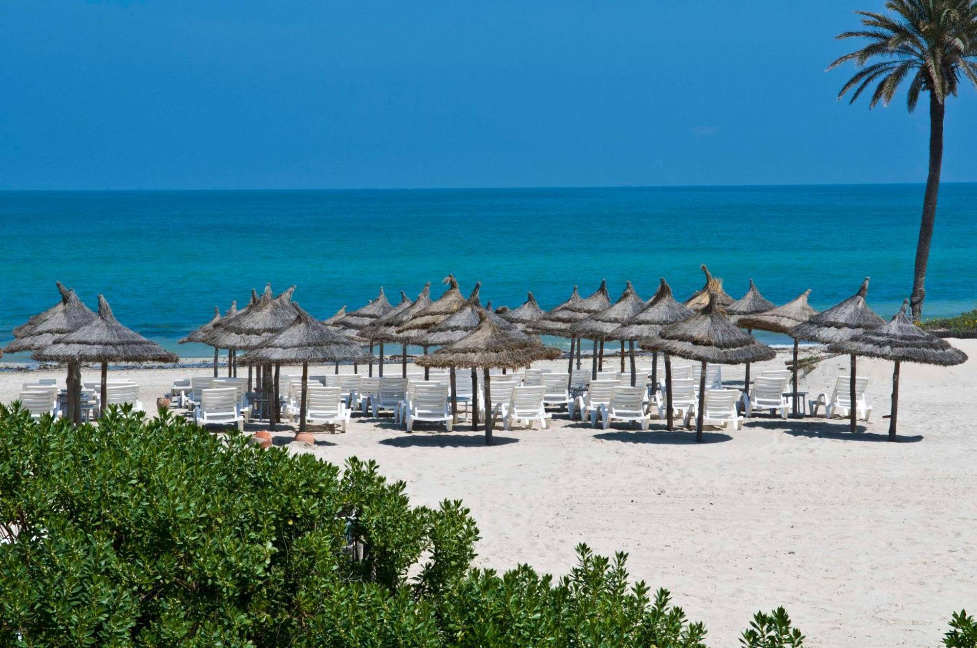 Radisson Blu Palace Resort&Thalasso, Djerba Mezraia Bagian luar foto Beach in La Paloma